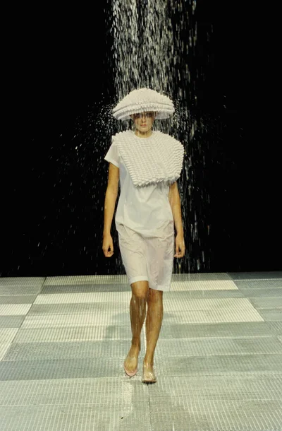 Look 50